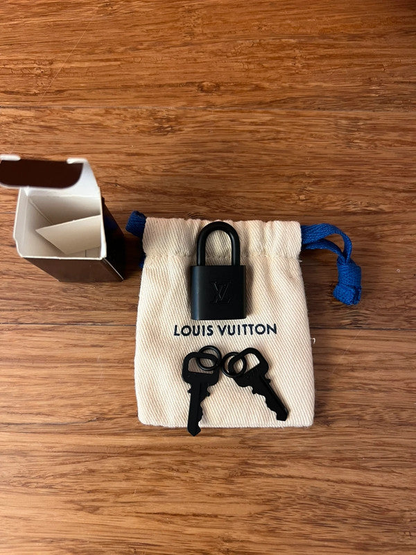 Louis Vuitton Keepall Bandoulière 50 M21384