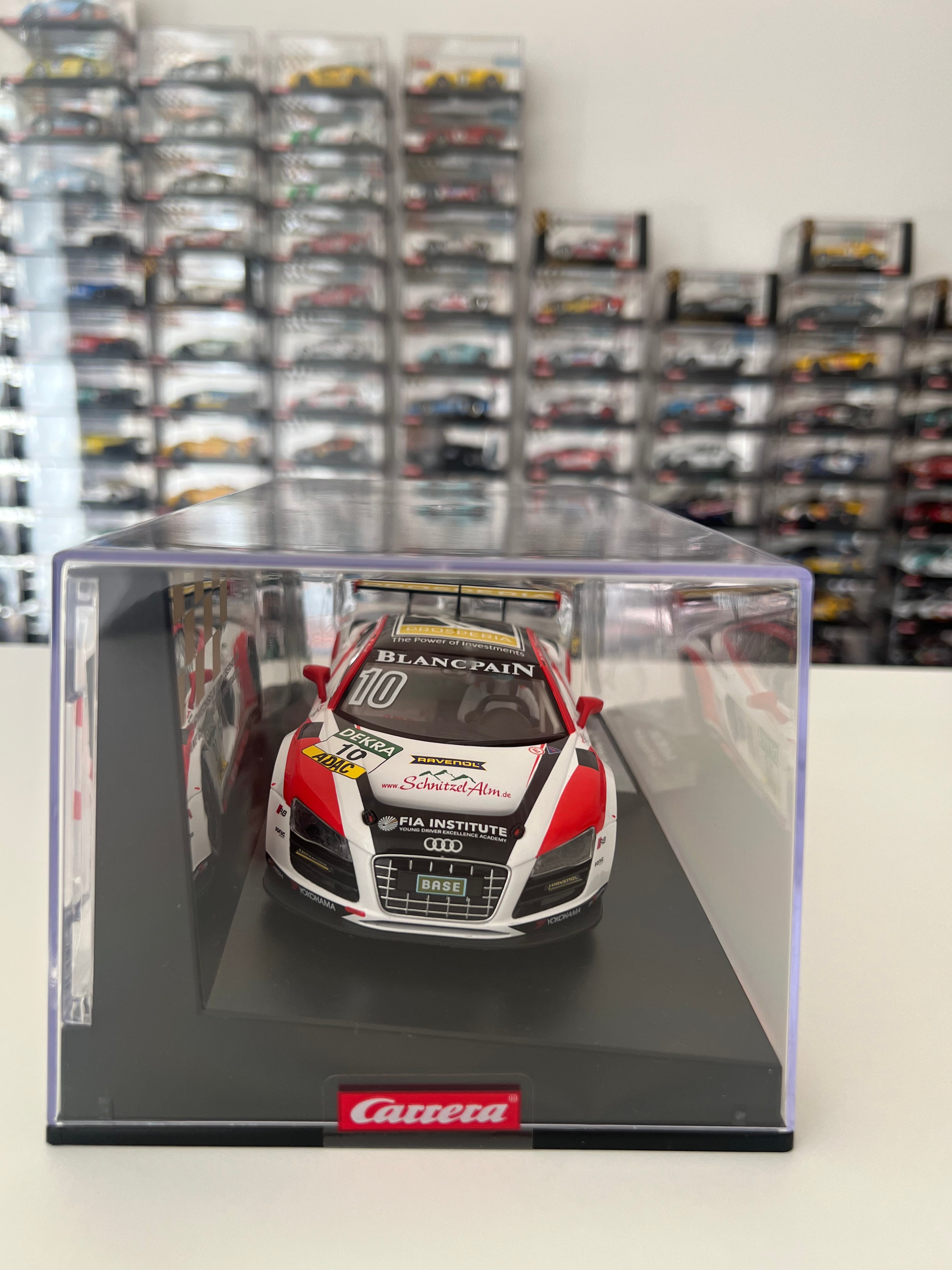 Carrera Digital 124 23808 Audi R8 LMS