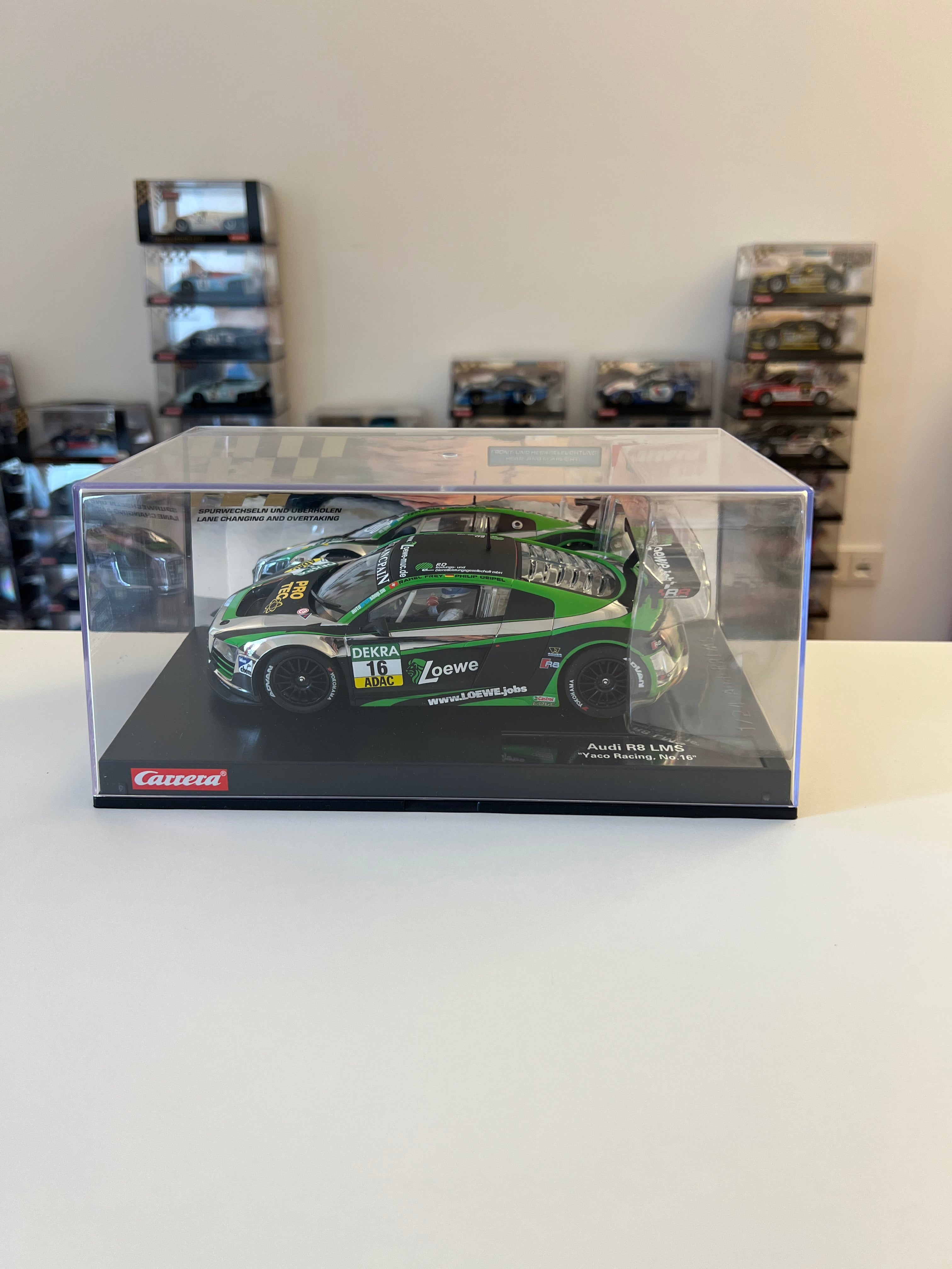 Carrera Digital 124 23826 Audi R8 LMS