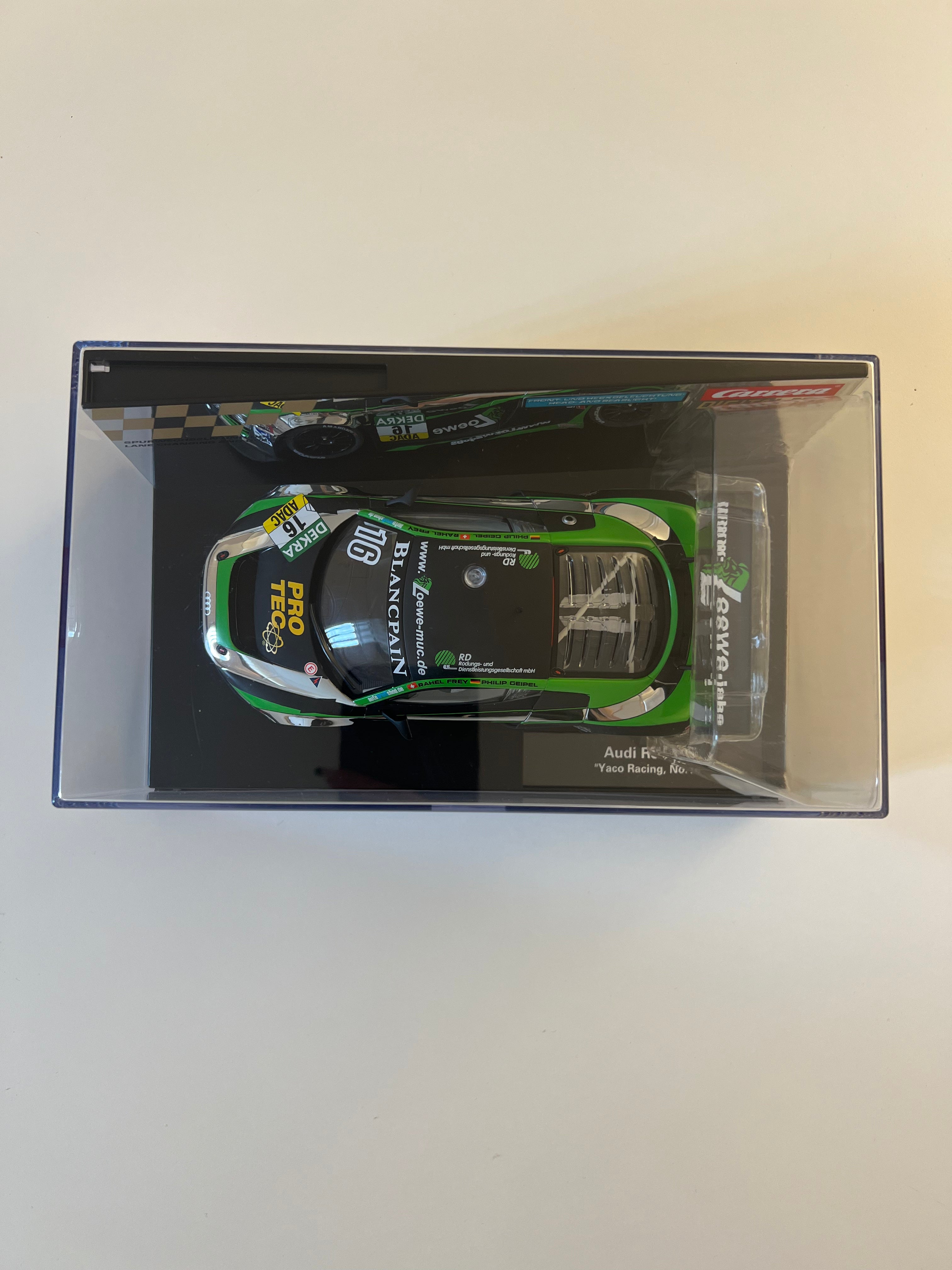 Carrera Digital 124 23826 Audi R8 LMS