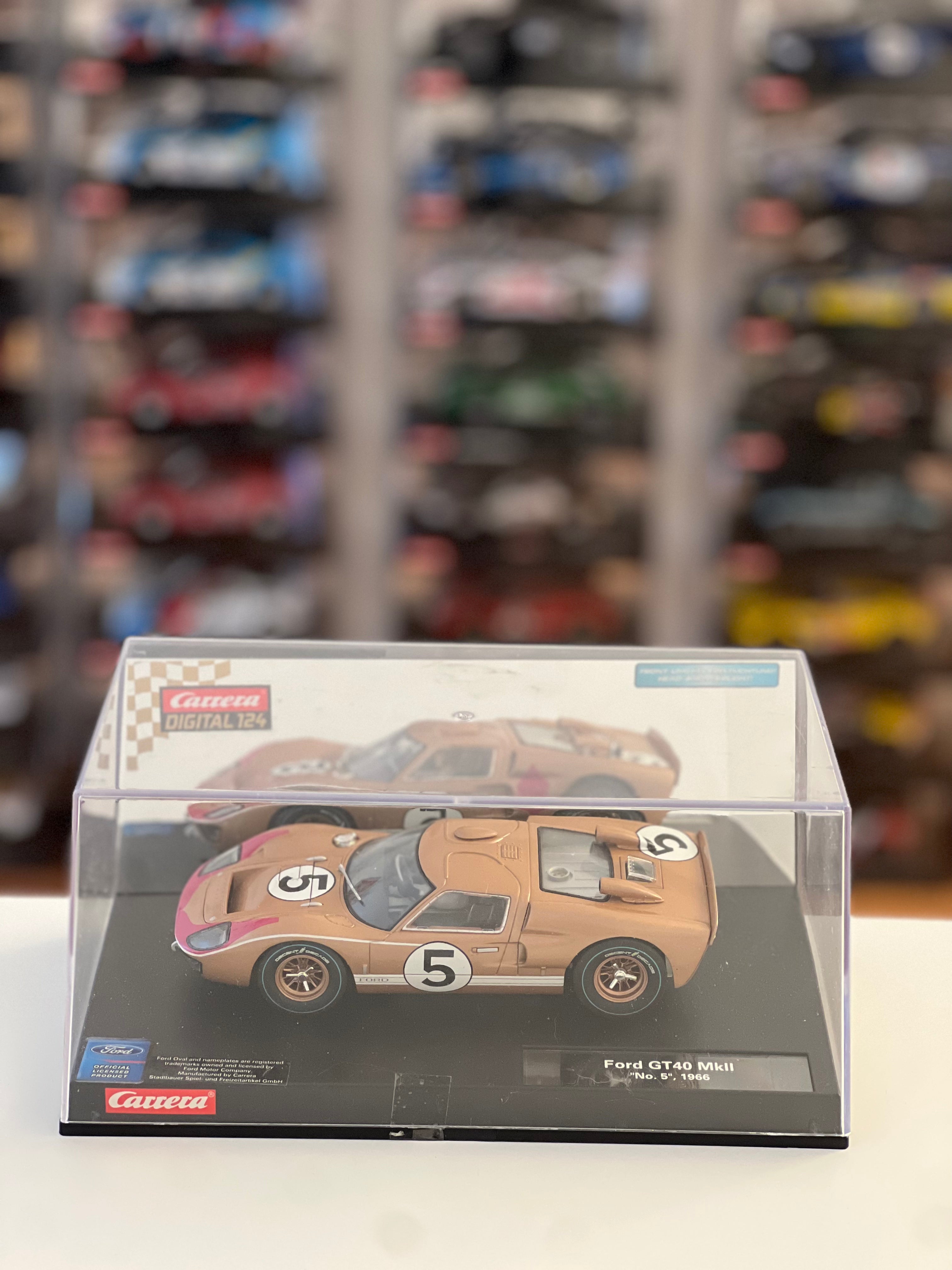 Carrera Digital 124 23762 Ford GT 40 Mk II