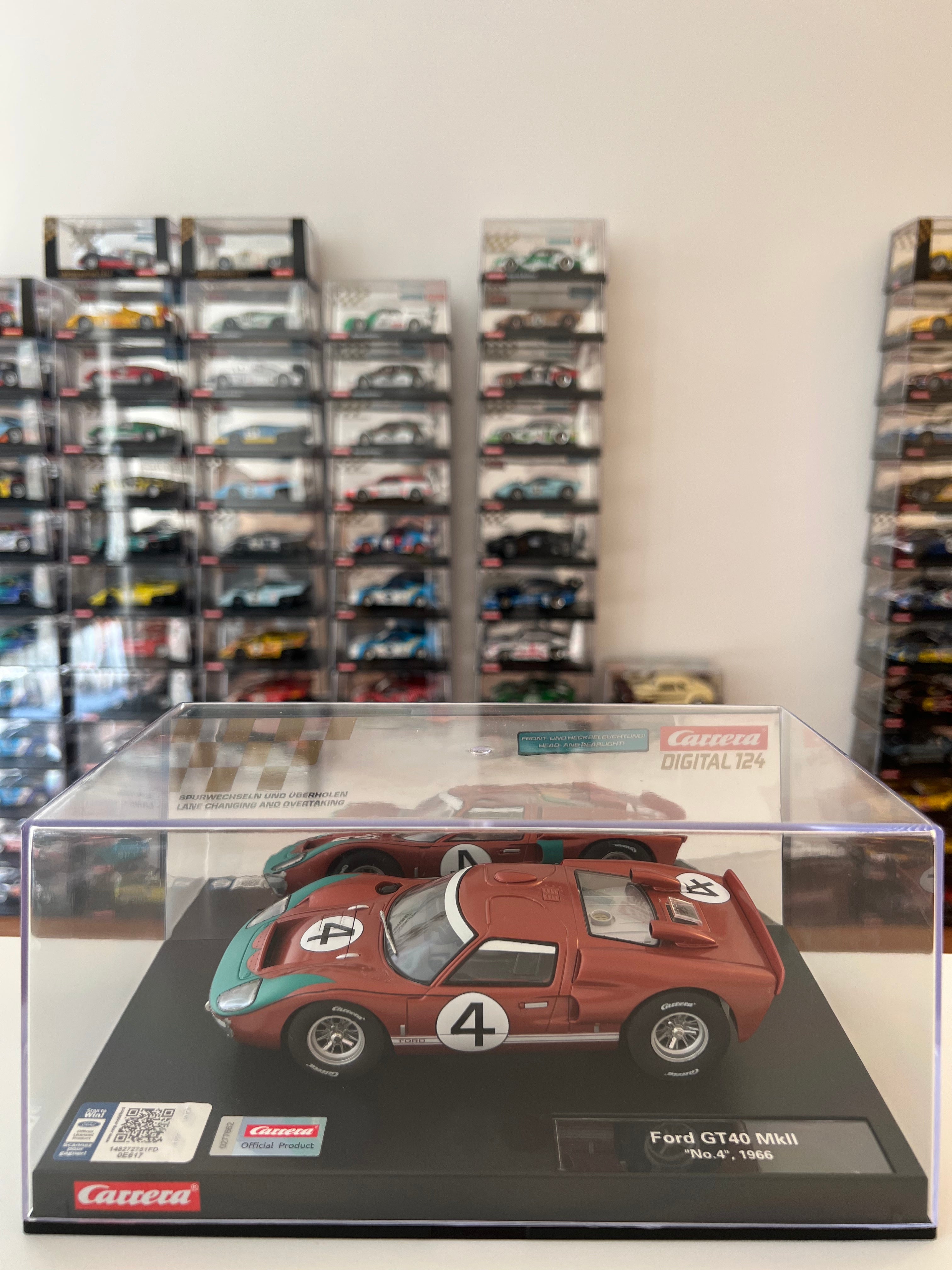 Carrera Digital 124 23896 Ford GT 40 MK II