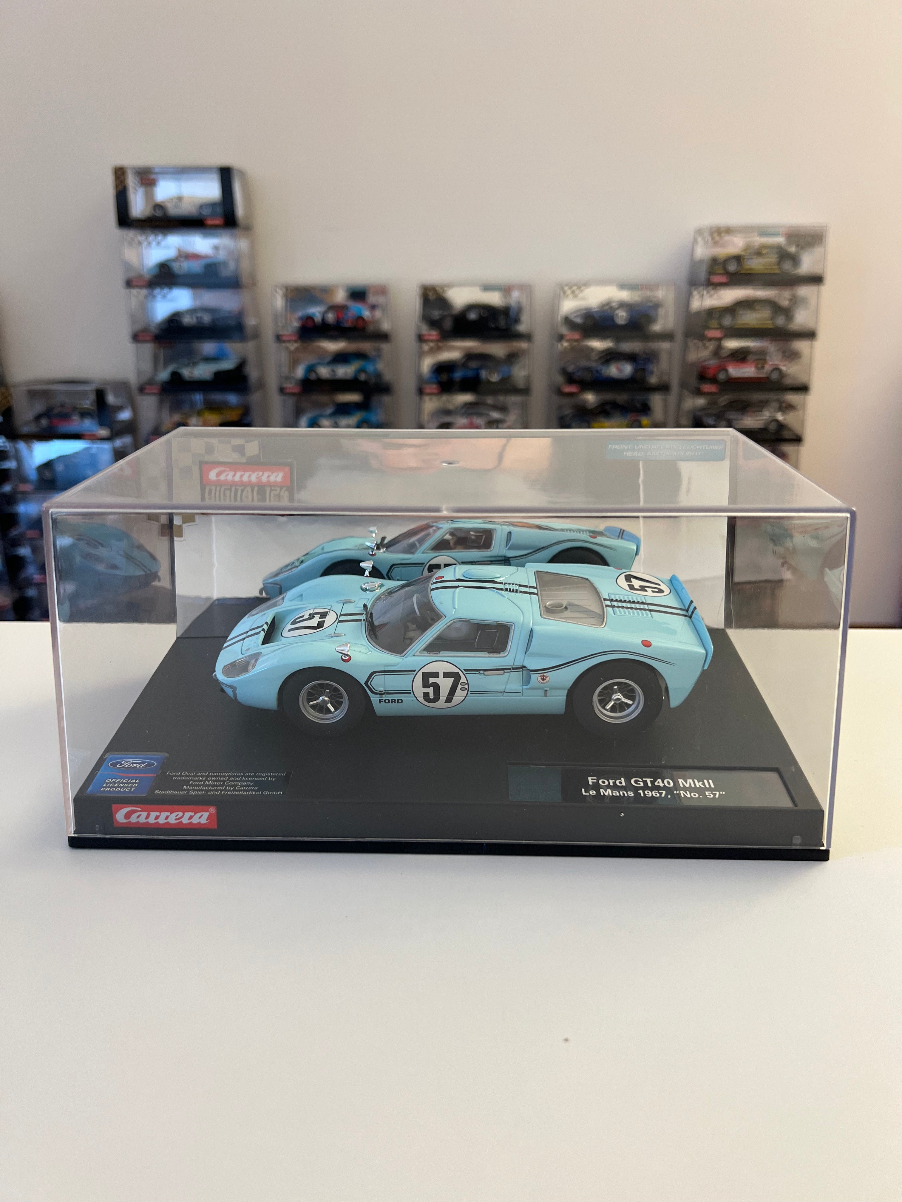 Carrera Digital 124 23735 Ford GT 40 Mk II