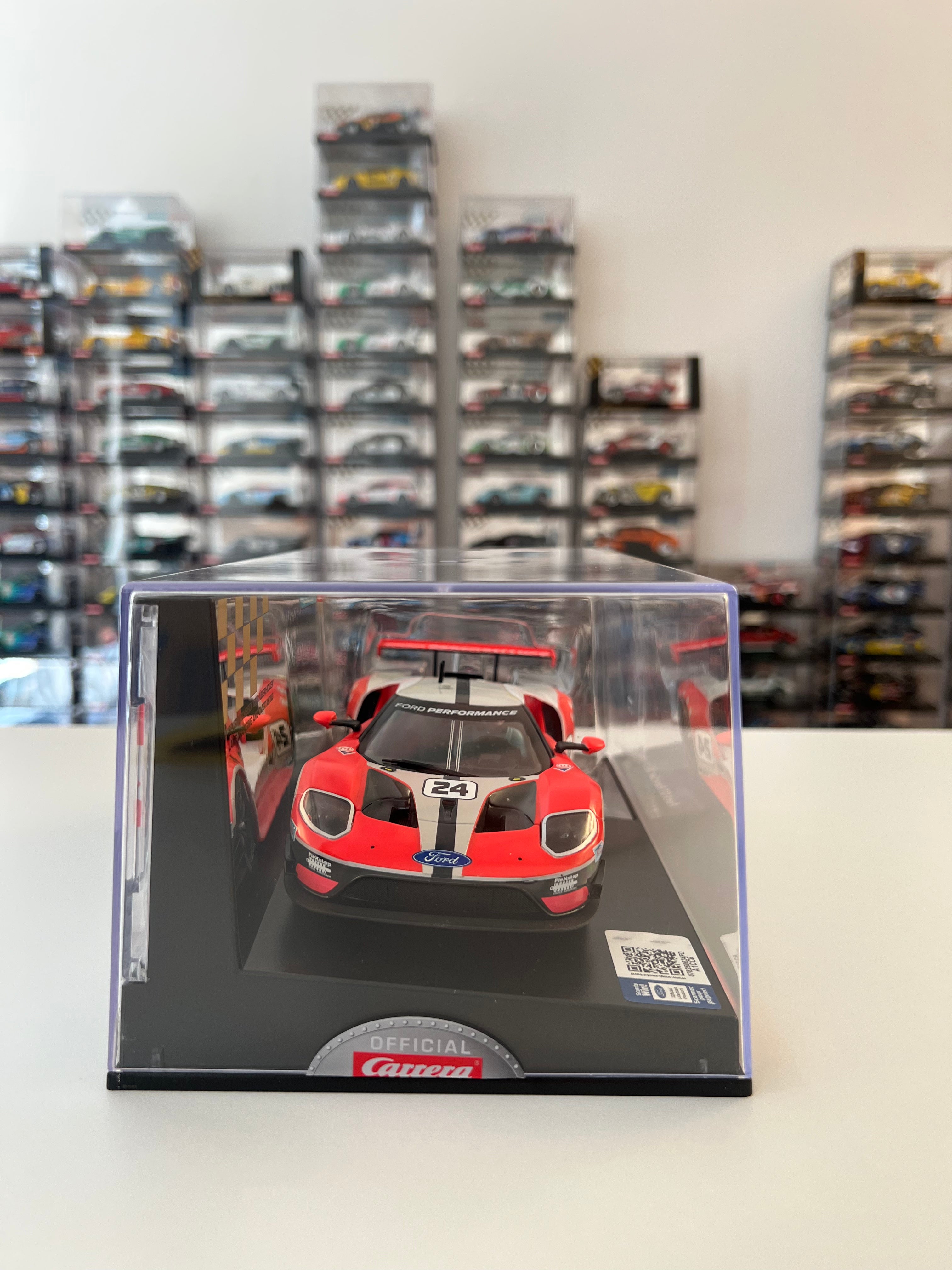 Carrera Digital 124 23841 Ford GT Race Car