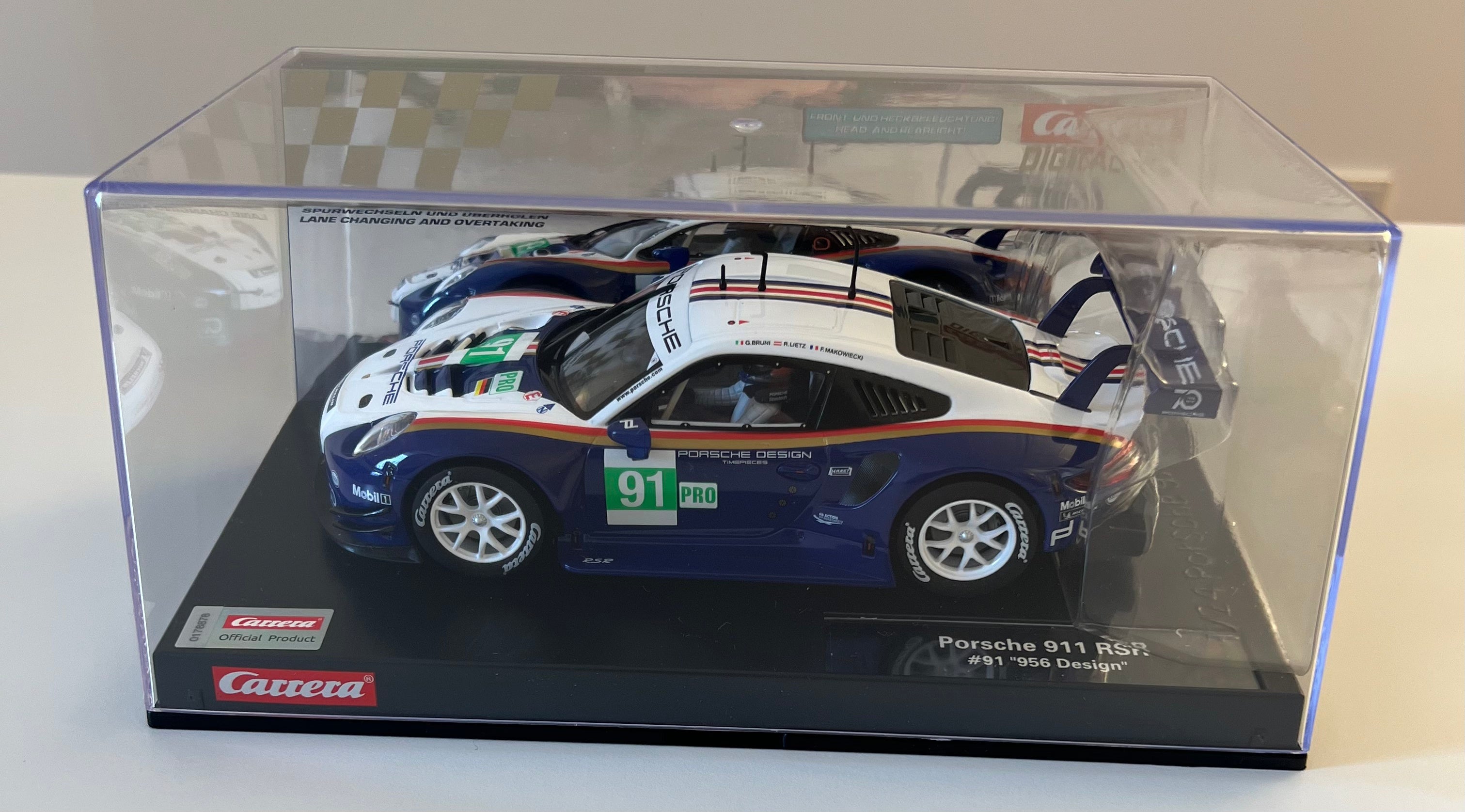 Carrera Digital 124 23885 Porsche 911 RSR (991)