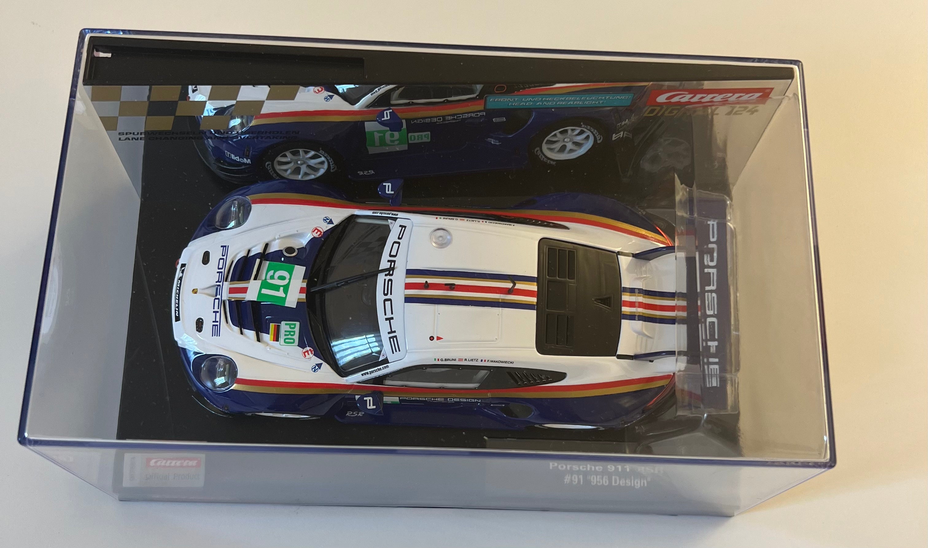 Carrera Digital 124 23885 Porsche 911 RSR (991)